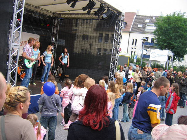 gal/2007/2007 Ruettenscheider Kinderfest/2007 Saitentwist Ruettenscheider Kinderfest 1.9. 250.jpg